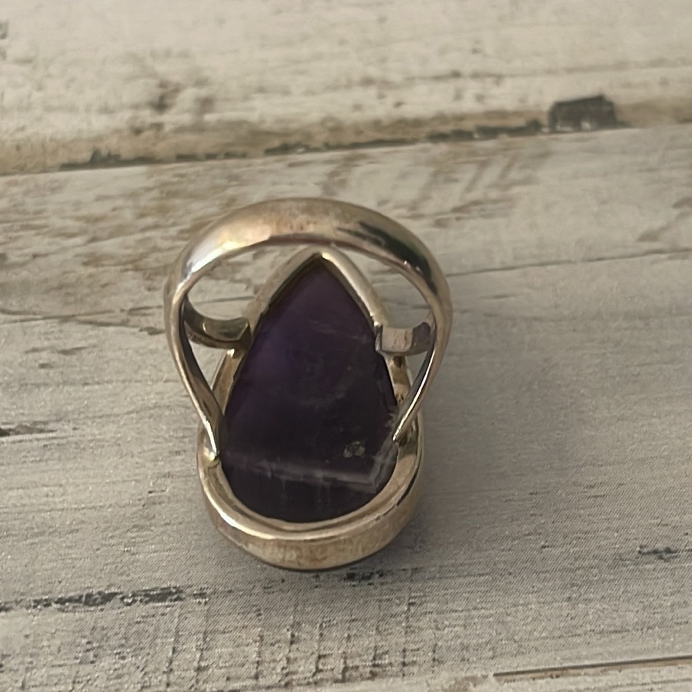 Chevron Amethyst Silver Statement Ring. - image 3